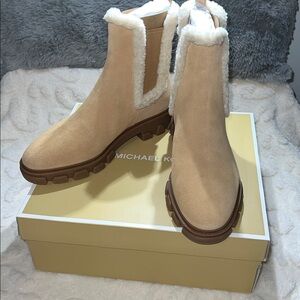 Michael Kors Ridley Bootie Leather Peanut Color Women’s Shearling Trim Size 8